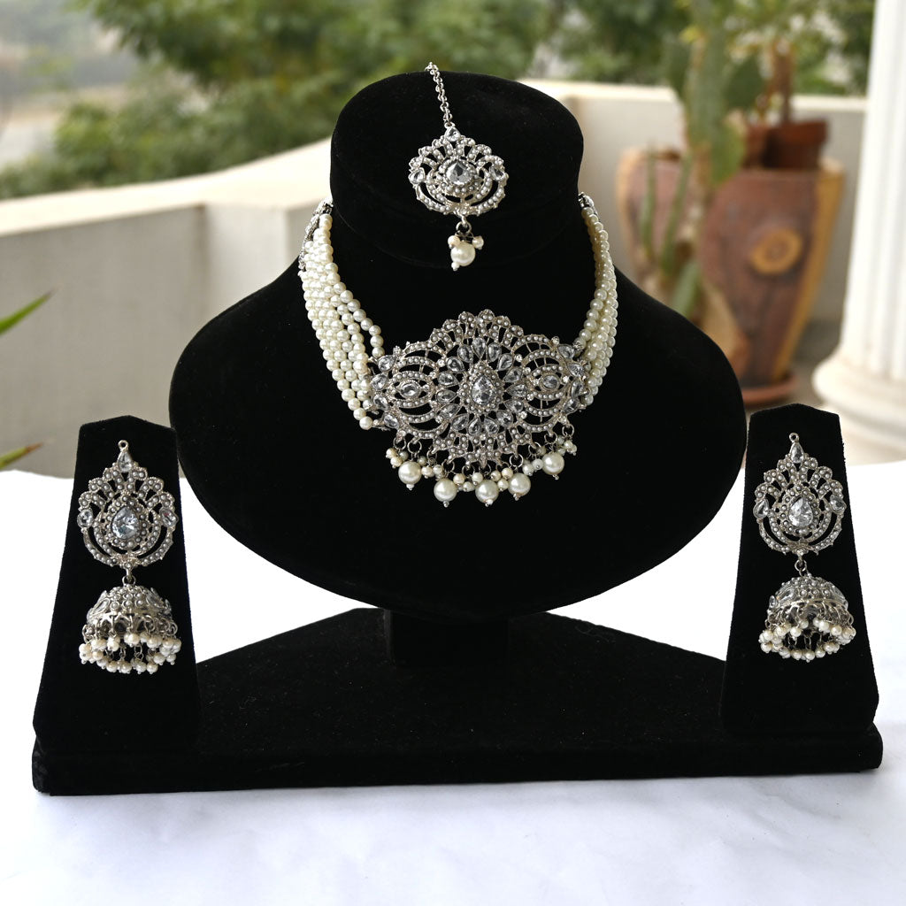 Stunning Pearls Indian Choker Necklaces