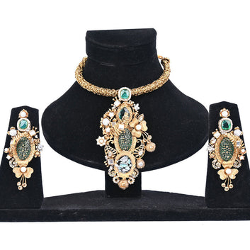 Sapphire Dreams: Gemstone-Encrusted Turkish Necklaces