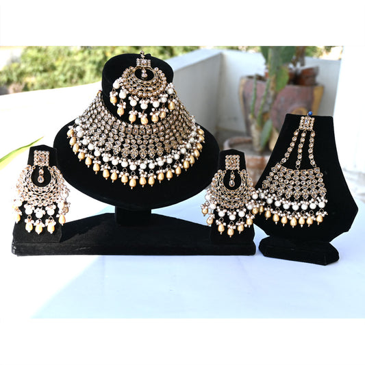 Stunning Choker Kundan Bridal Set