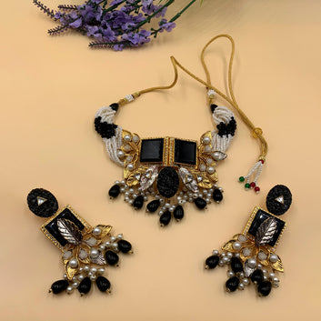 Carina Crushed Stone Necklace & Earrings Set