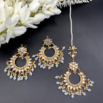 Furshi Kundan Earrings With Teeka