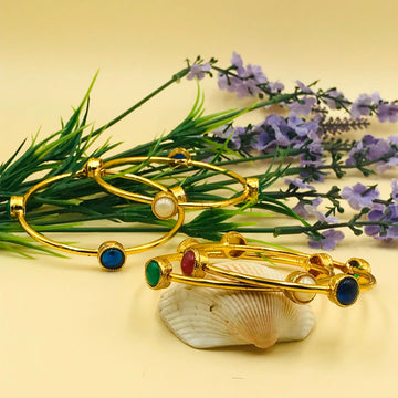 Pack of 4 Coloured Pearl Golden Bangles
