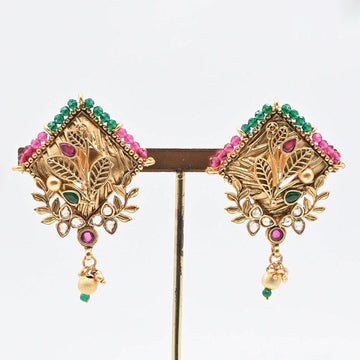 Pearls Outline Rajwadi Earrings