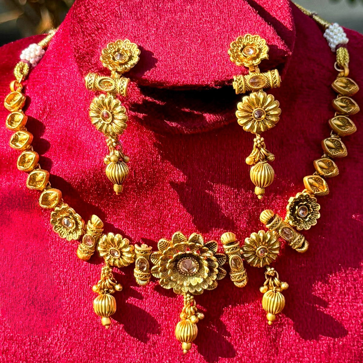 Adelheid Rajwadi Necklace & Earrings Set