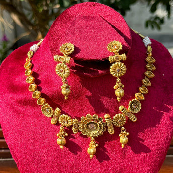 Adelheid Rajwadi Necklace & Earrings Set